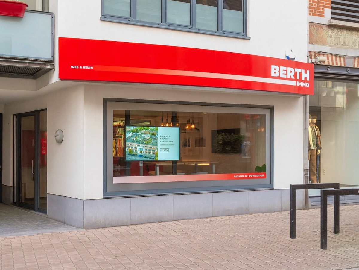 Voorgevel kantoor in Halle